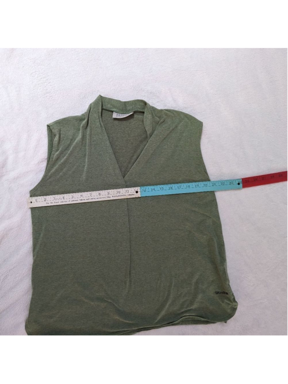 Skhoop Earth Green V-Neck Cap Sleeve Gorpcore Shirt - XL - Picture 7 of 9